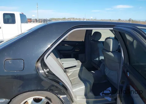 1998 Mercedes-Benz S 500 z USA, uszkodzony, nr VIN WDBGA51G1WA393058